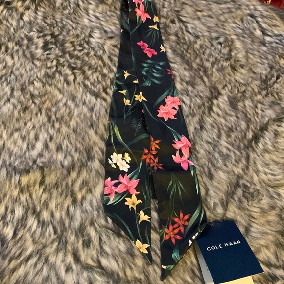 Cole Haan women scarf - Picture 1 of 1